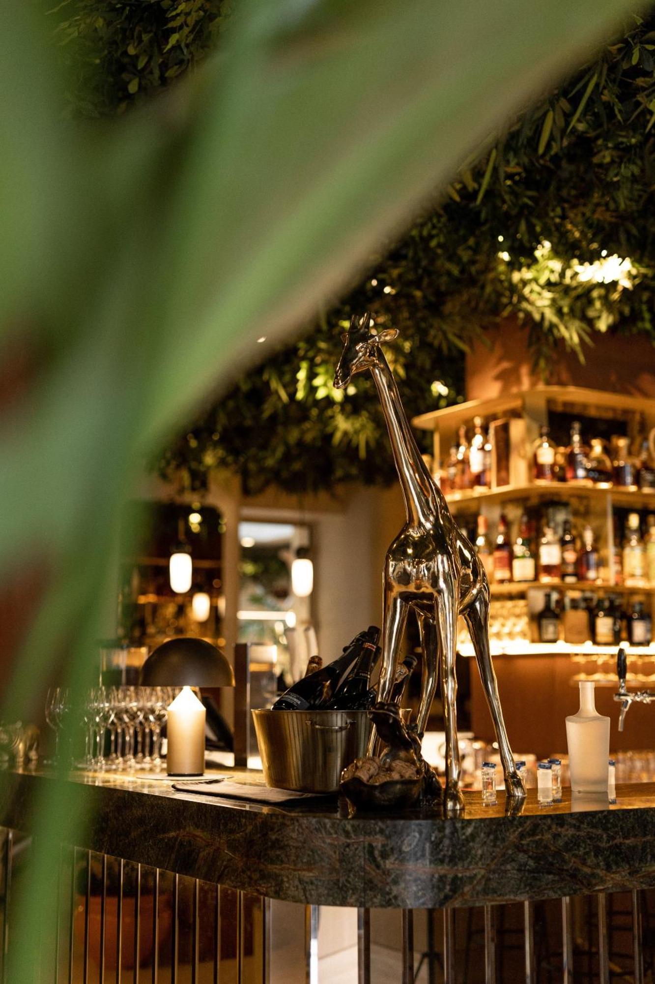 Verno House Budapest, Vignette Collection By Ihg Zewnętrze zdjęcie The Giraffe Bar